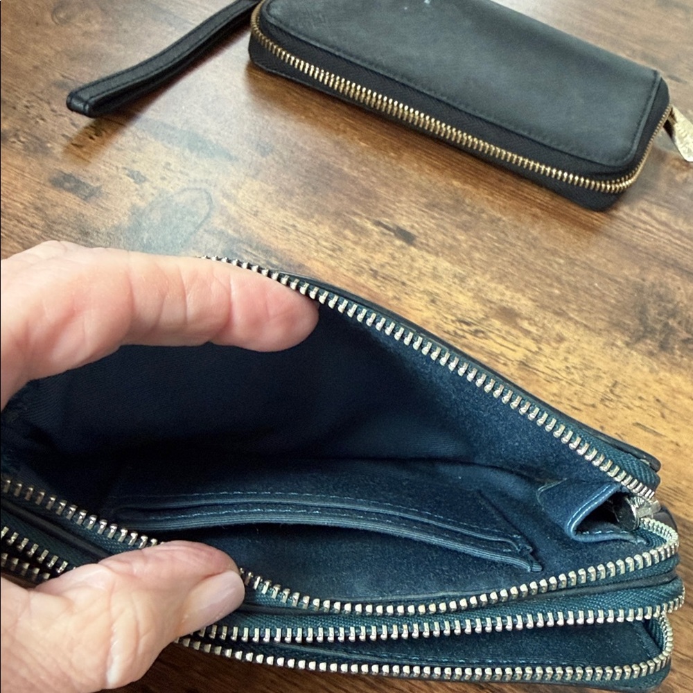 Coach Navy Leather Wristlet - Picture 6 of 9